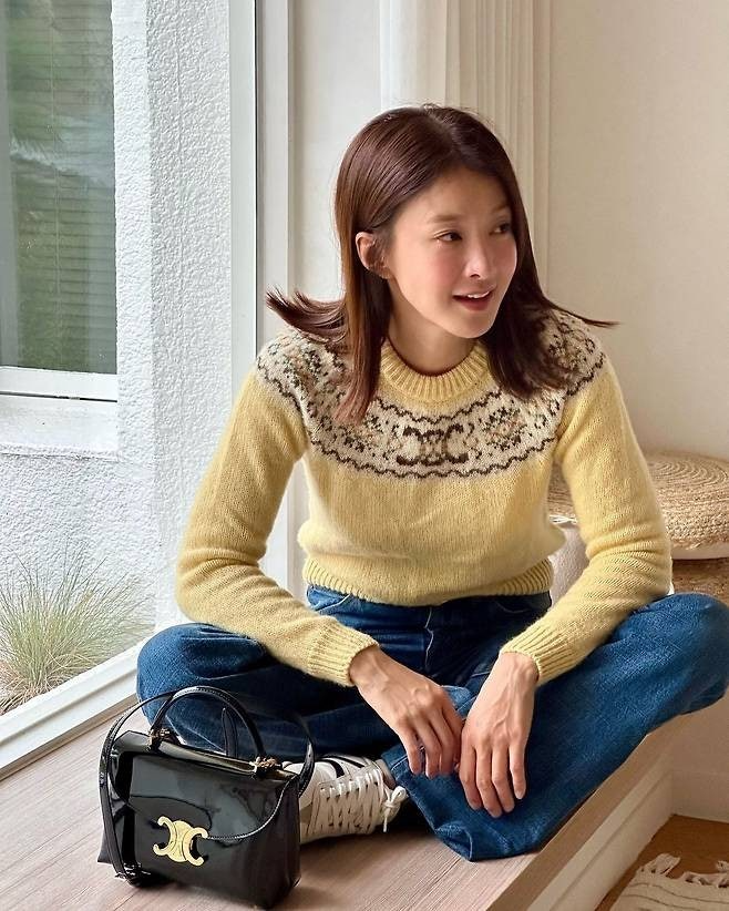 셀린느-상의-국내배송 이시영 니트