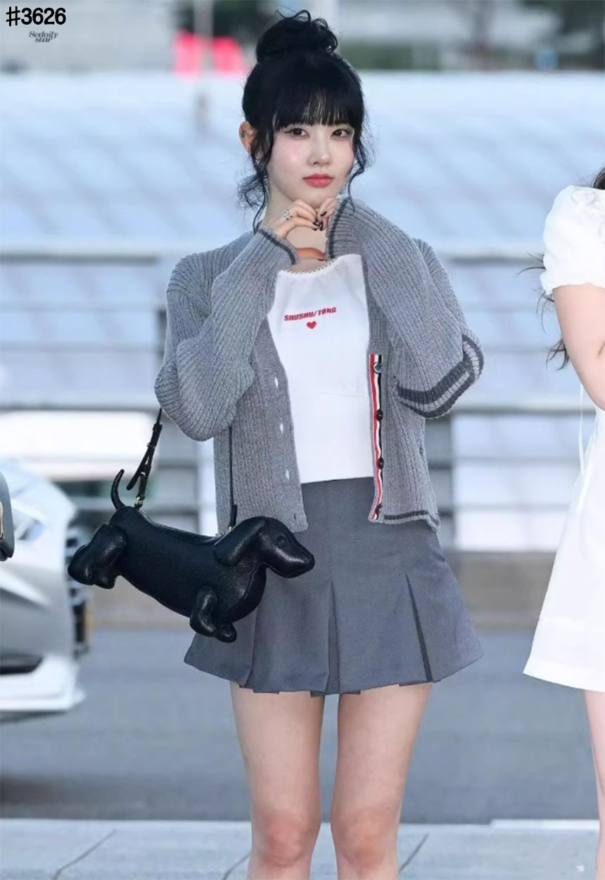 톰브라운-상의-국내배송 메리노 울 4-바 크롭 브이넥 가디건