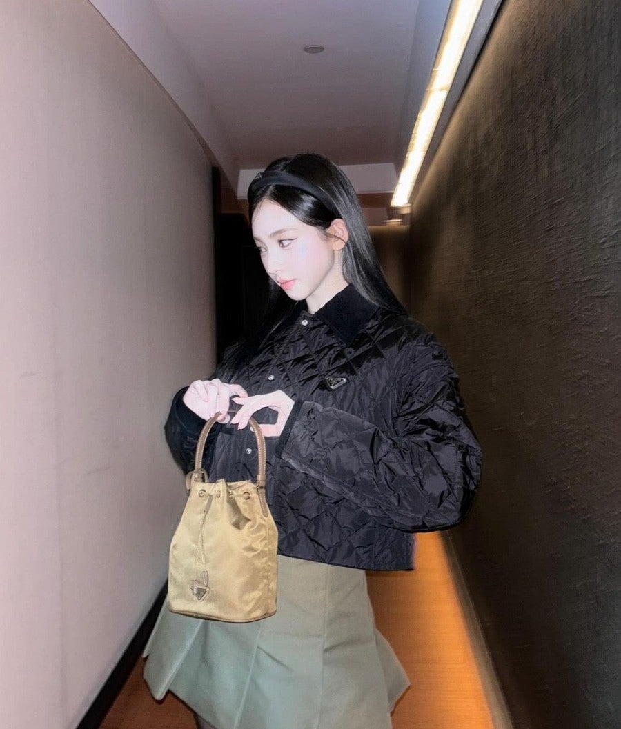 프라다-상의-국내배송 카리나 패딩
