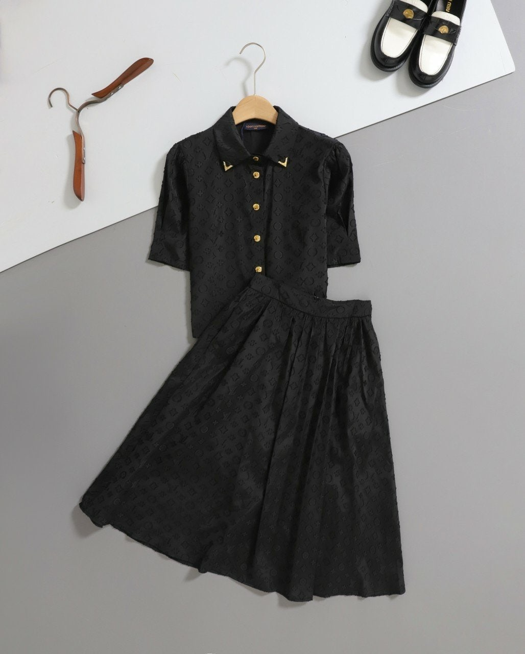 루이비통-세트-국내배송 모노그램 자카드 셔츠 & 미디 스커트 set