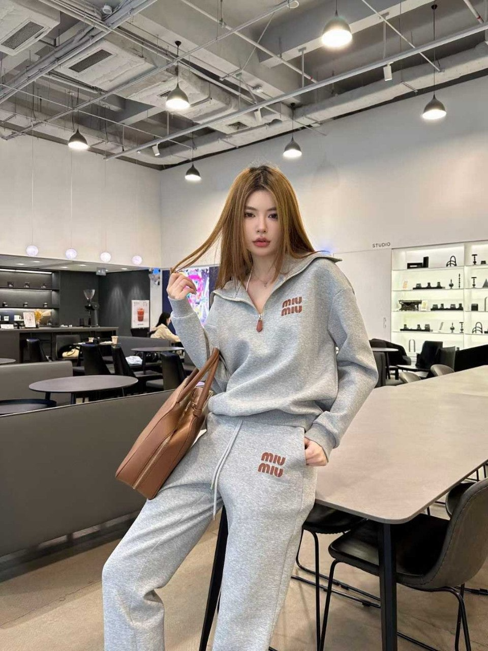 미우미우-세트-국내배송 여성용 자수패치로고 코튼 트레이닝 셋트
