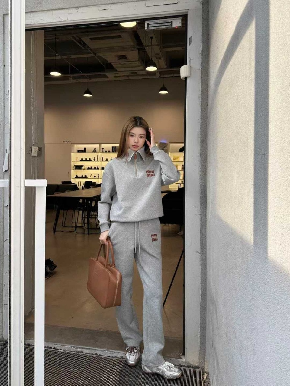 미우미우-세트-국내배송 여성용 자수패치로고 코튼 트레이닝 셋트