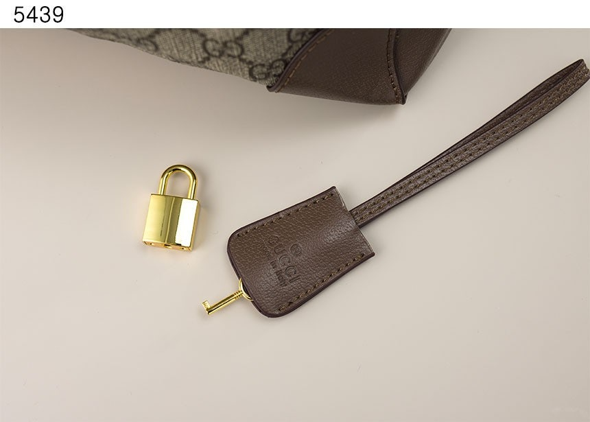 구찌-가방-국내배송 Savoy large duffle bag