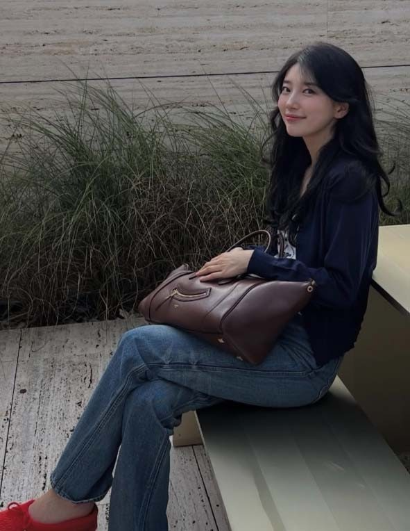 셀린느-가방-국내배송 뉴 러기지 백 -미듐 탄-