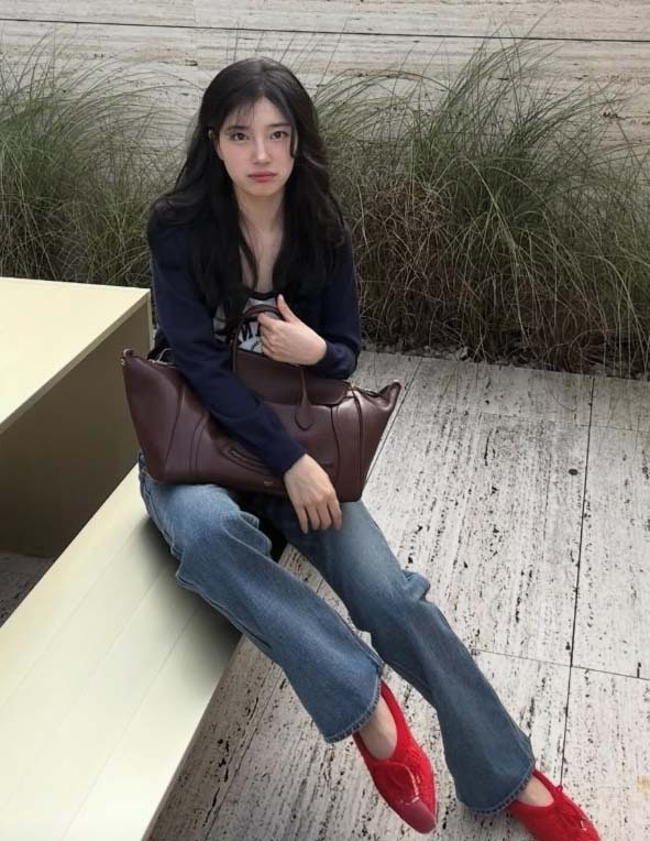셀린느-가방-국내배송 뉴 러기지 백 -미듐 탄-