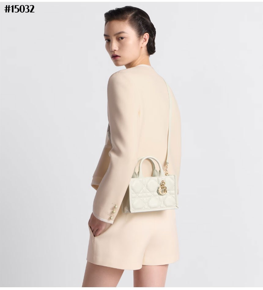 디올-가방-국내배송 매크로까나쥬 DIOR BOOK DOTE 북도트 미니 백