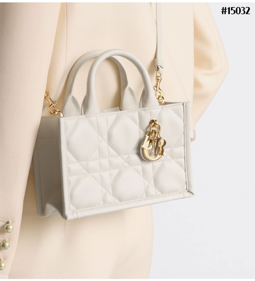 디올-가방-국내배송 매크로까나쥬 DIOR BOOK DOTE 북도트 미니 백