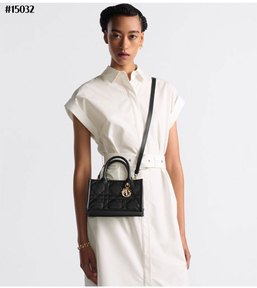 디올-가방-국내배송 매크로까나쥬 DIOR BOOK DOTE 북도트 미니 백