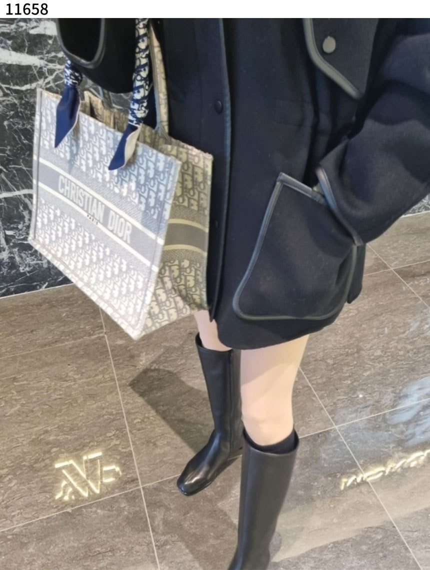 디올-가방-국내배송 북도트 미디엄백 💢