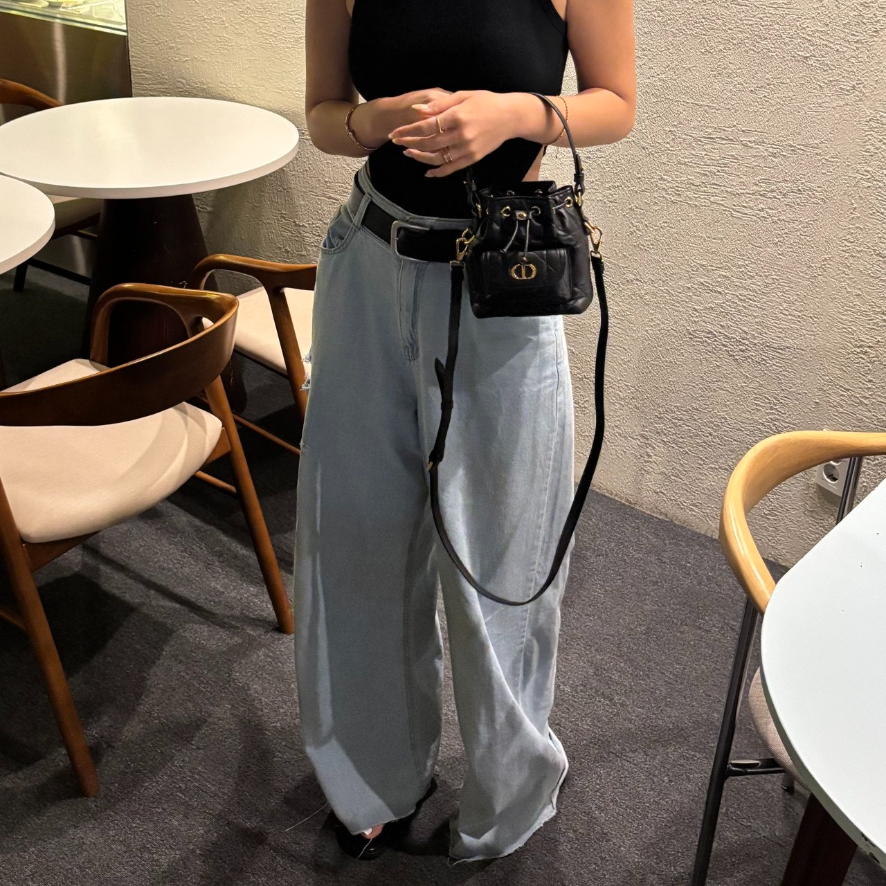 디올-가방-국내배송 카로 나노 버킷백 블랙