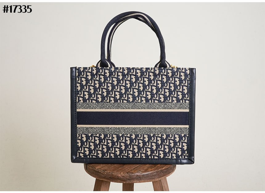 디올-가방-국내배송 Book Tote 북 토트 백