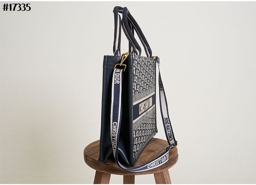 디올-가방-국내배송 Book Tote 북 토트 백