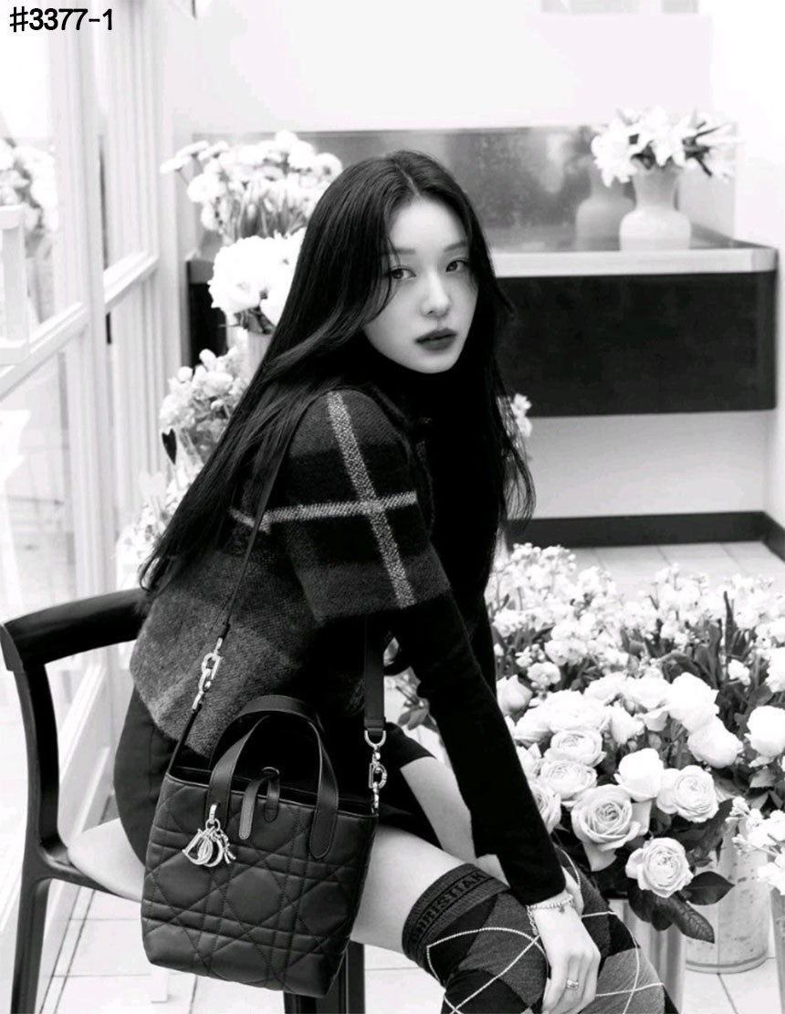 디올-가방-국내배송 Toujours 버티컬 토트백