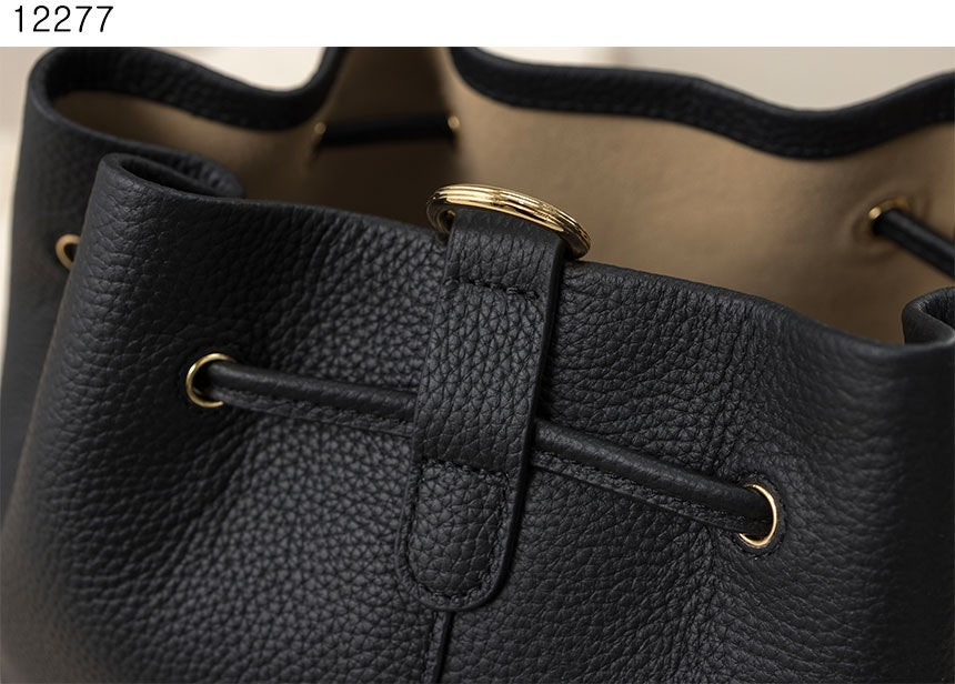 로로피아나-가방-국내배송 Extra Drawstring backpack L27 Calfskin Black