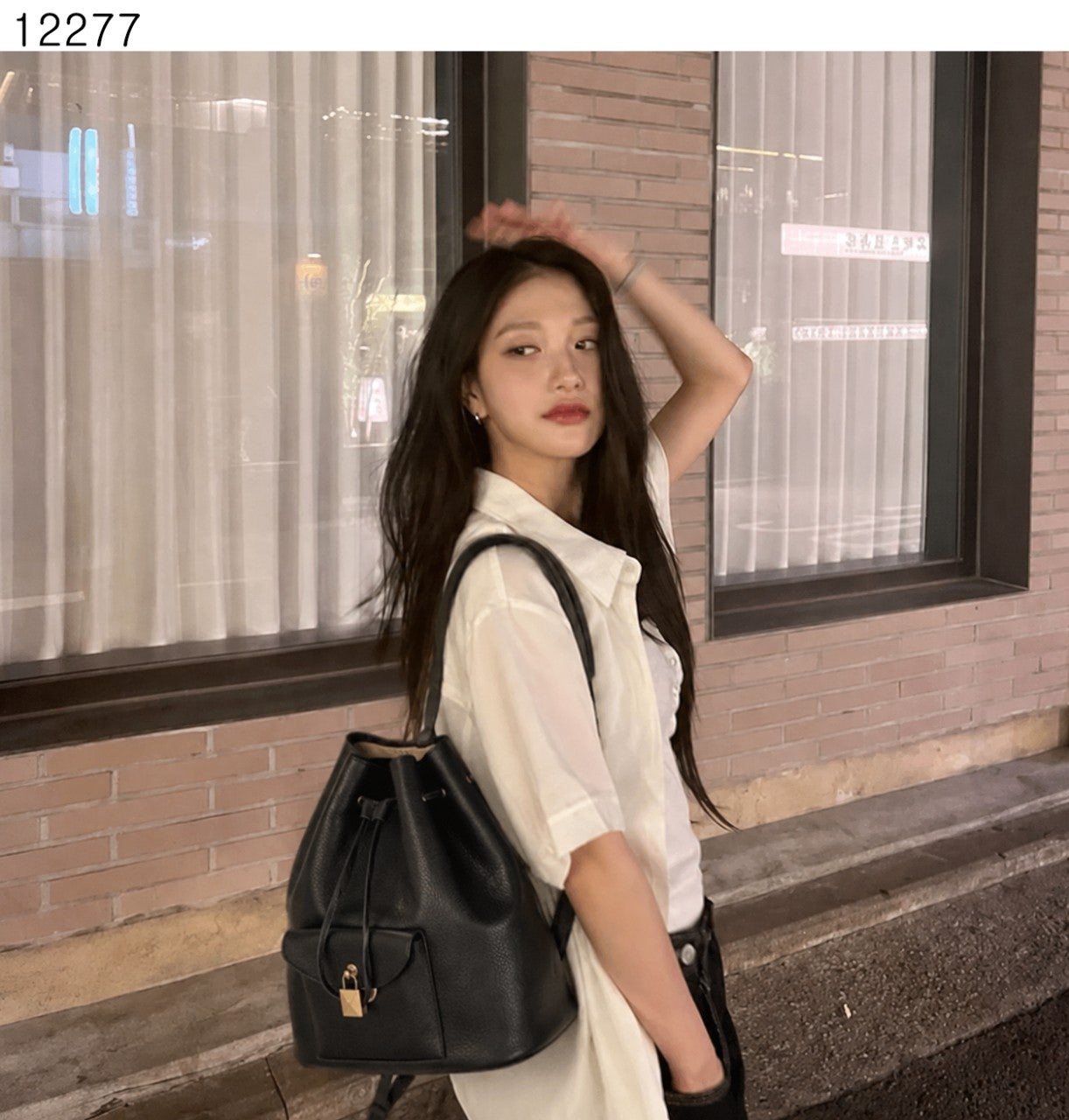 로로피아나-가방-국내배송 Extra Drawstring backpack L27 Calfskin Black