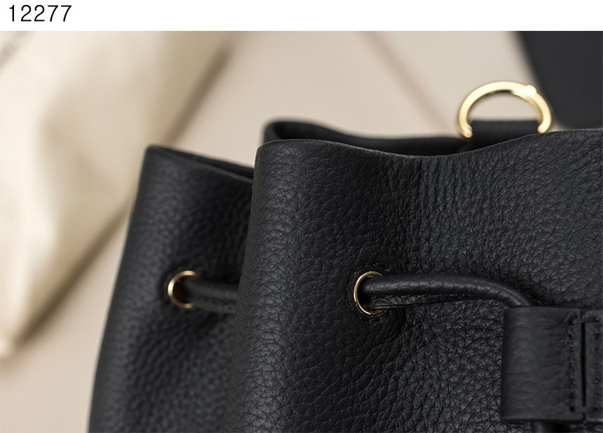로로피아나-가방-국내배송 Extra Drawstring backpack L27 Calfskin Black