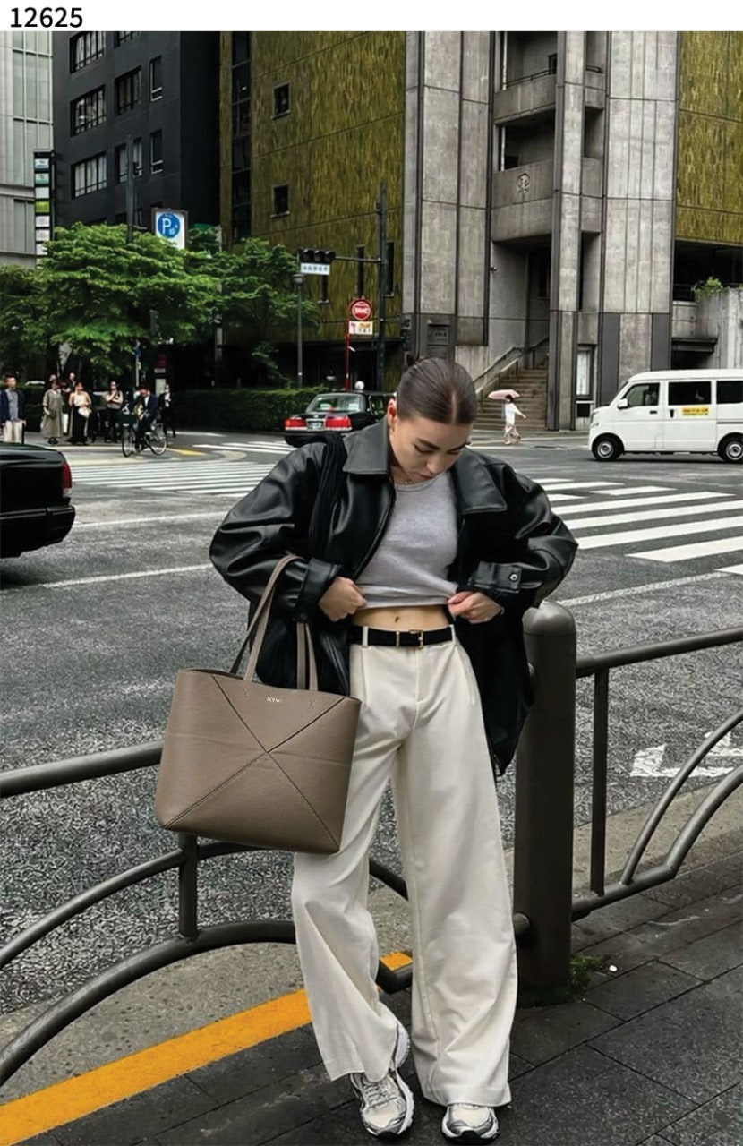 로에베-가방-국내배송 미디움 퍼즐 폴드 토트 소프트 카프스킨