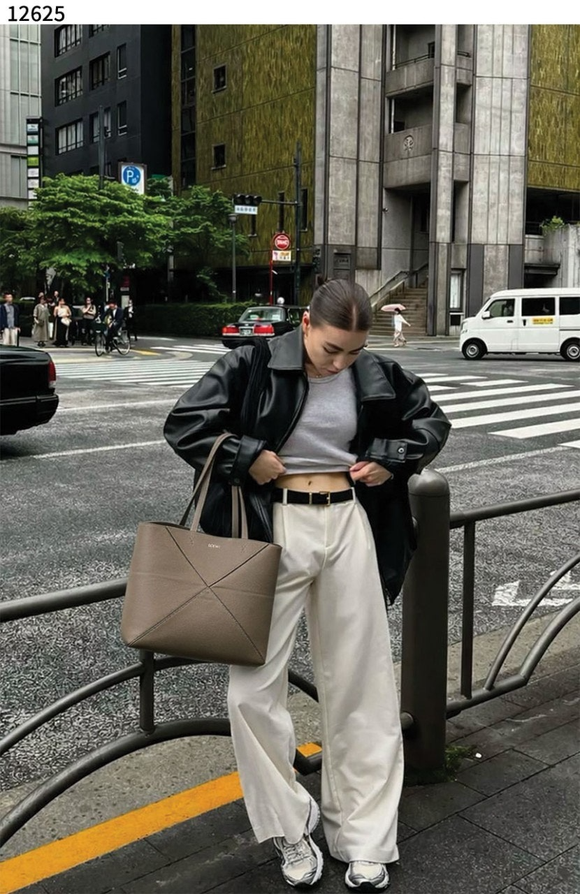 로에베-가방-국내배송 미디움 퍼즐 폴드 토트 소프트 카프스킨