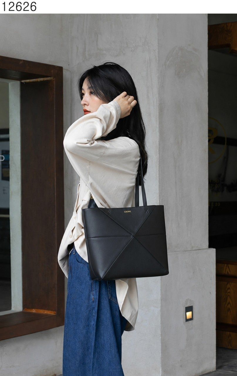 로에베-가방-국내배송 미디움 퍼즐 폴드 토트 소프트 카프스킨