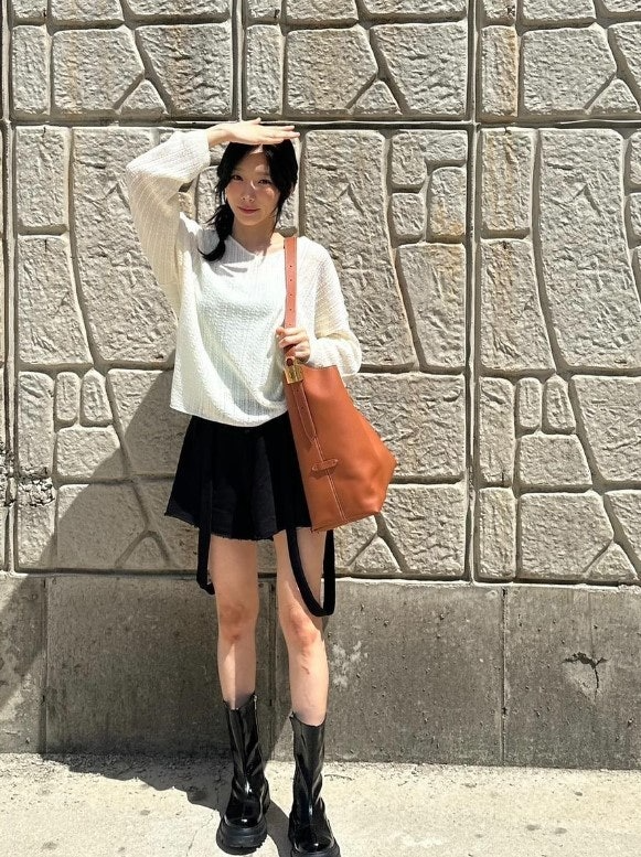 루이비통-가방-국내배송 로우 키 호보백 MM ㅡ꼬냑