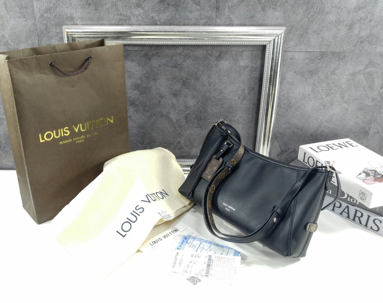 루이비통-가방-국내배송 캐리올 이스트 웨스트 (CarryAll East West)