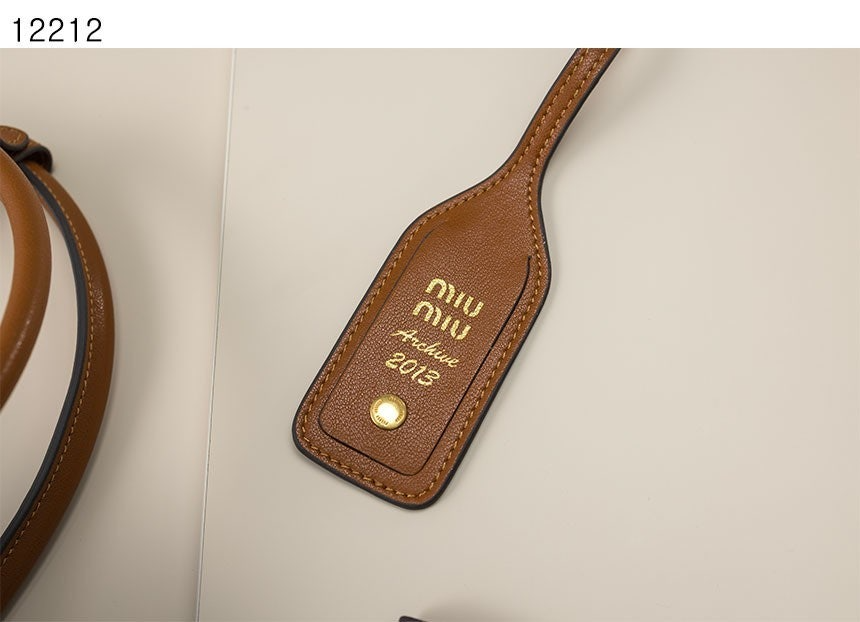 미우미우-가방-국내배송 솔리테르 가죽 백