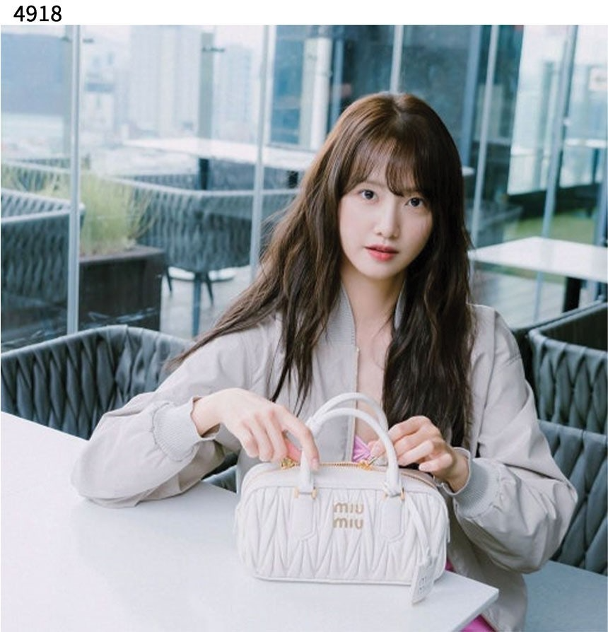 미우미우-가방-국내배송 아르카디 마테라쎄 나파 가죽백