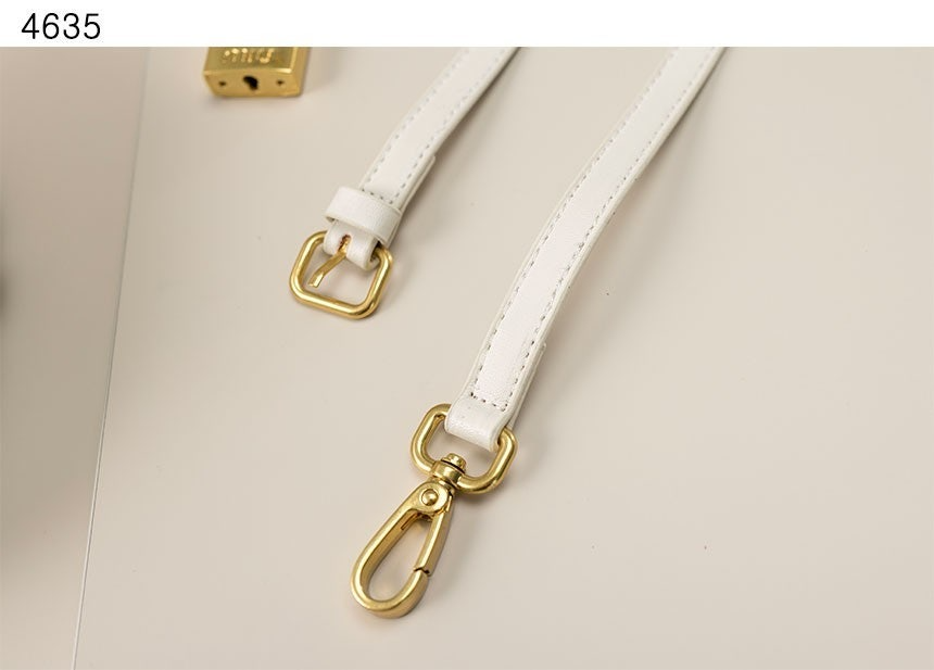 미우미우-가방-국내배송 아르카디 마테라쎄 나파 가죽 백