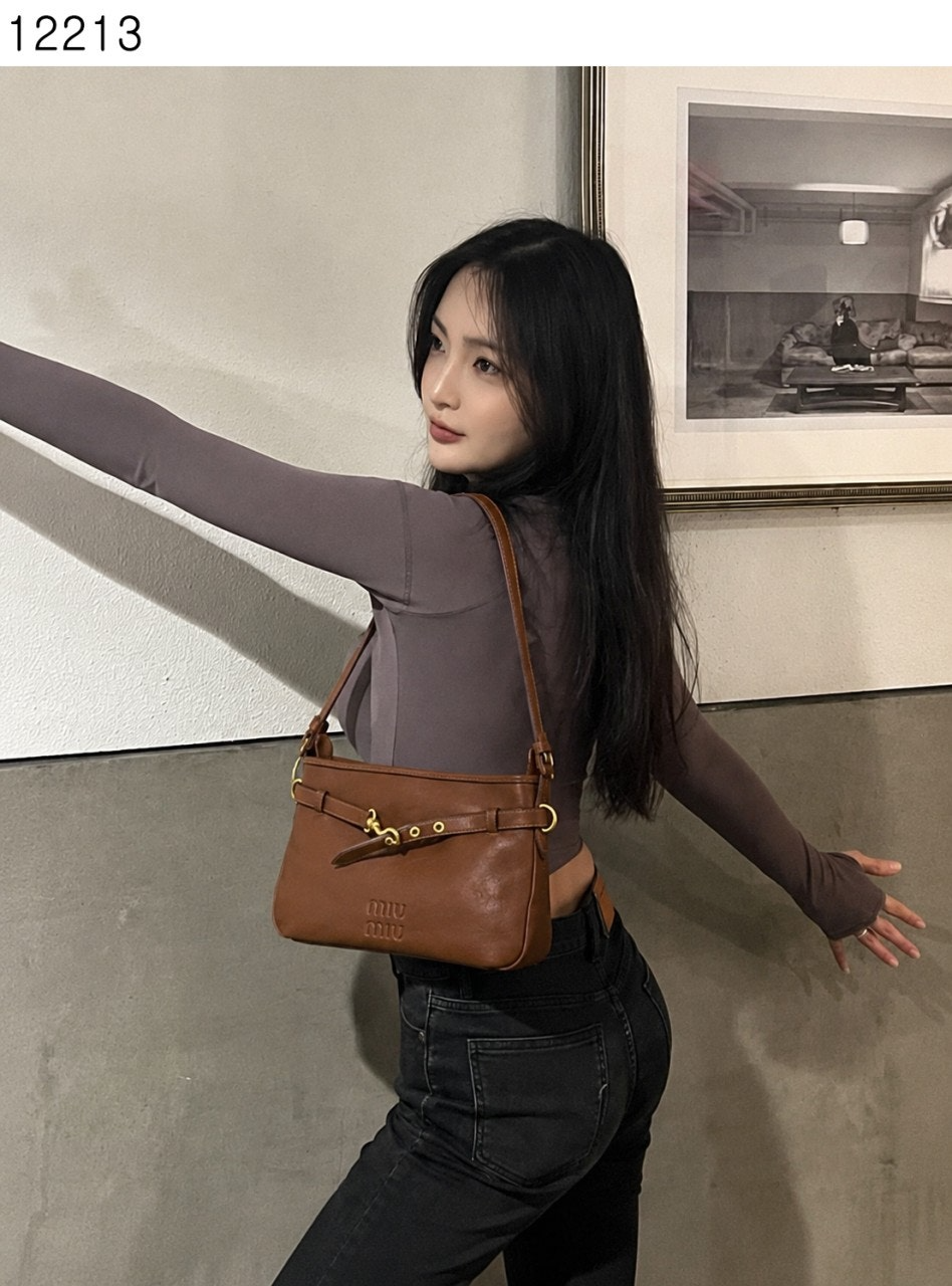 미우미우-가방-국내배송 아방뛰르 나파 가죽 백