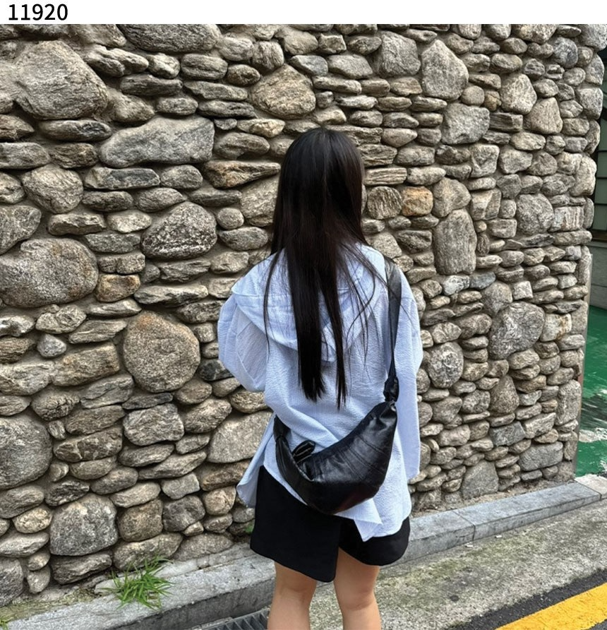르메르-가방-국내배송 스몰 크로와상 백 소프트 나파 레더 블랙