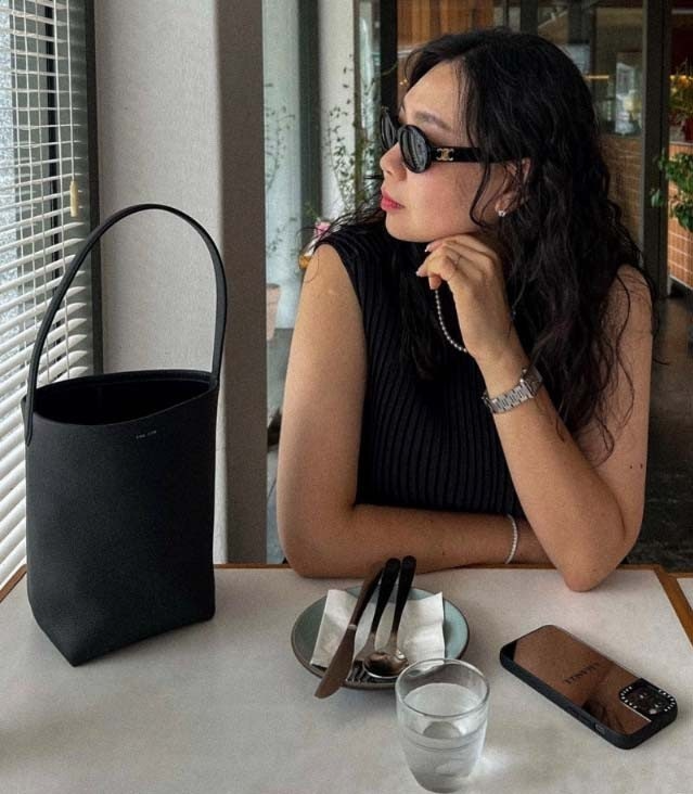 더로우-가방-국내배송 파크백 미디엄 - 블랙 -