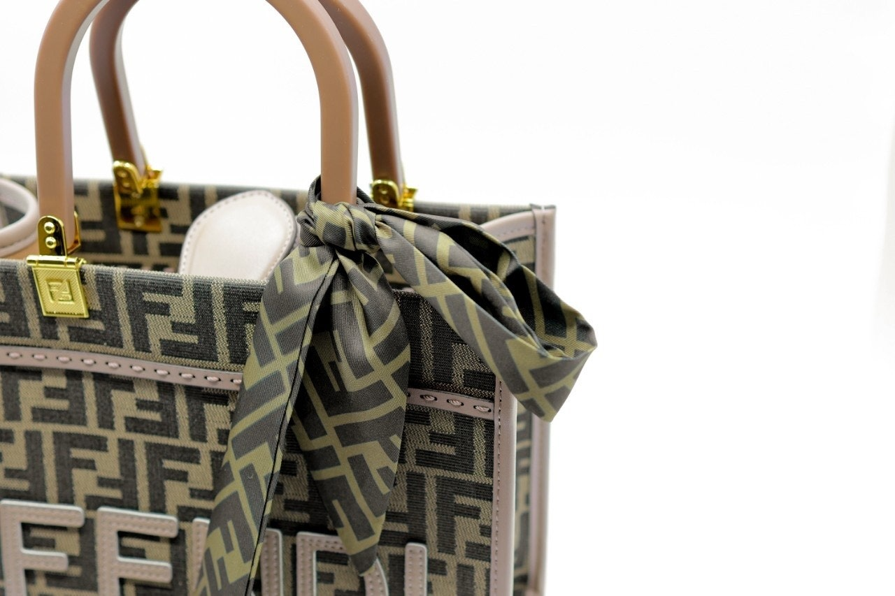 펜디-가방-국내배송 선샤인 스몰 쇼퍼백 브라운 자가드 패브릭 체스트넛.