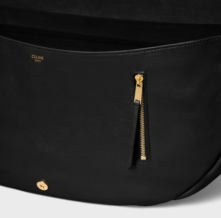 셀린느-가방-국내배송 하프문 소프트 트리옹프 백 -블랙-