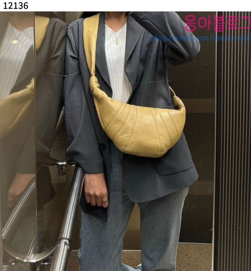 르메르-가방-국내배송 25SS 미디엄 크로와상 백 소프트 나파 레더 베이지 빅백