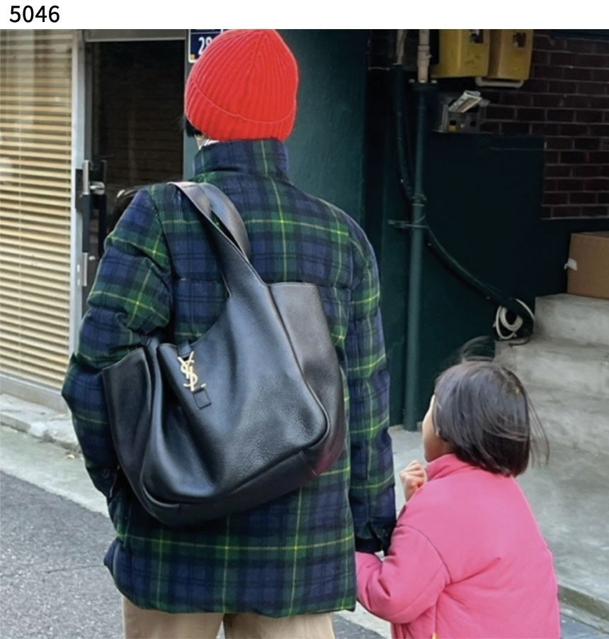 생로랑-가방-국내배송 BEA TOTE IN GRAINED LEATHER 미디엄백