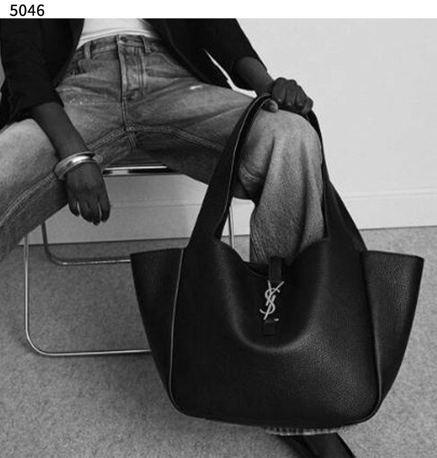 생로랑-가방-국내배송 BEA TOTE IN GRAINED LEATHER 미디엄백