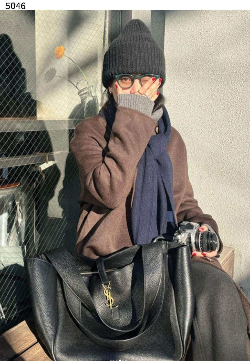 생로랑-가방-국내배송 BEA TOTE IN GRAINED LEATHER 미디엄백