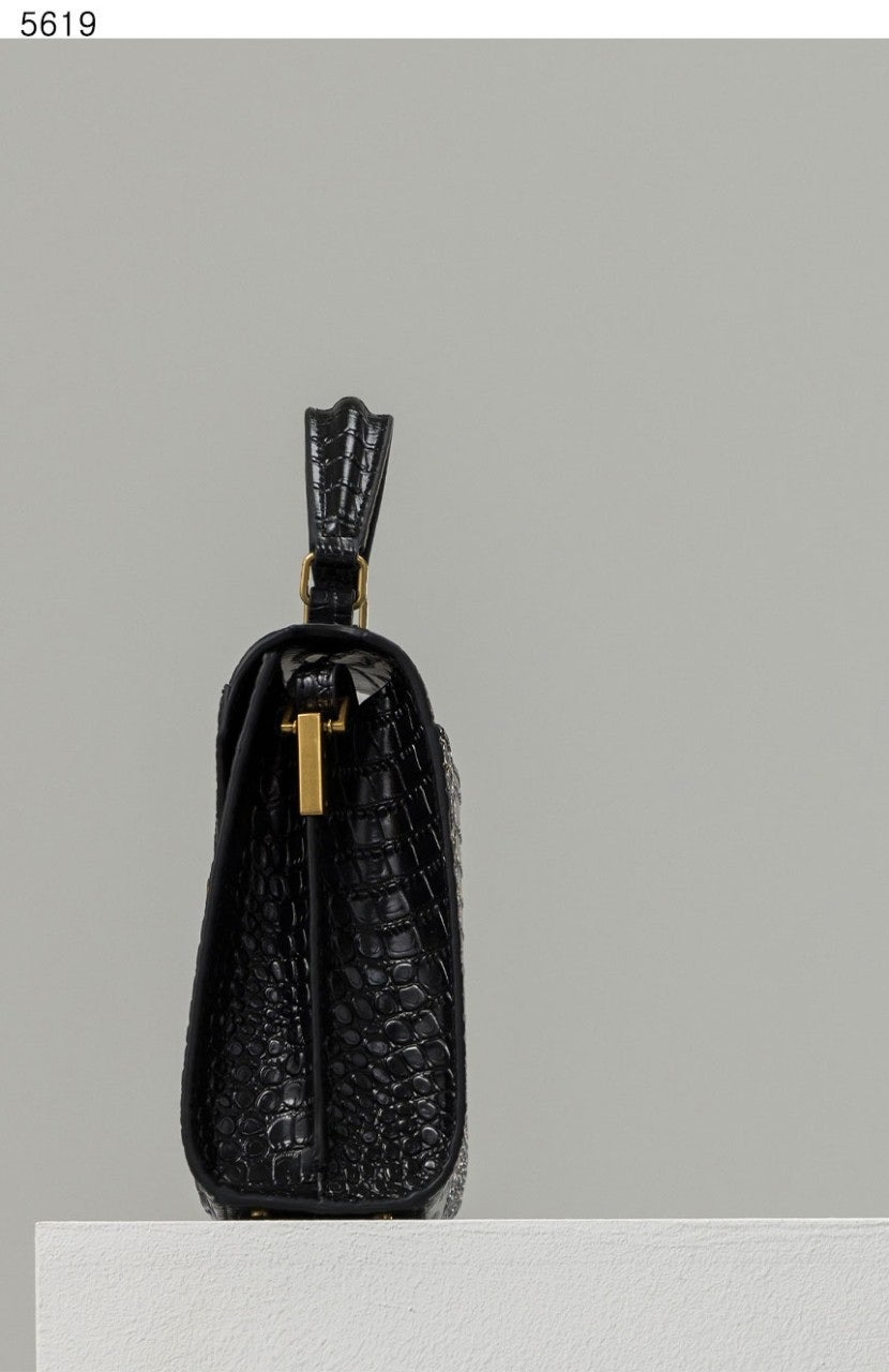 생로랑-가방-국내배송 CASSANDRA MINI TOP HANDLE BAG