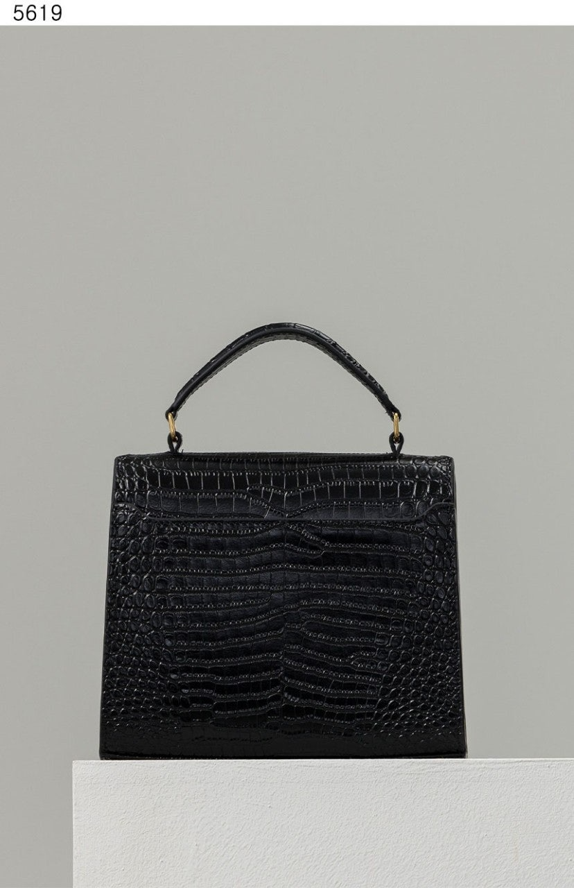 생로랑-가방-국내배송 CASSANDRA MINI TOP HANDLE BAG