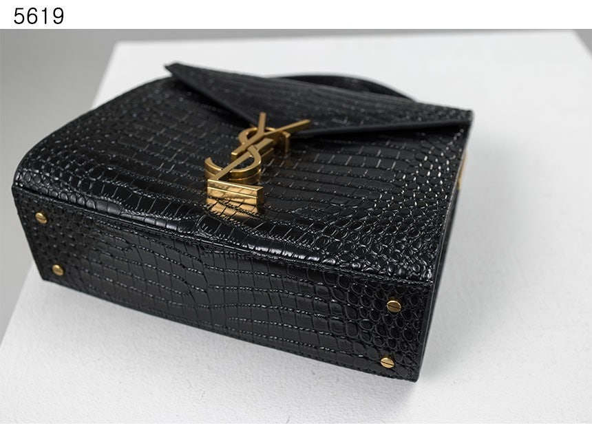 생로랑-가방-국내배송 CASSANDRA MINI TOP HANDLE BAG