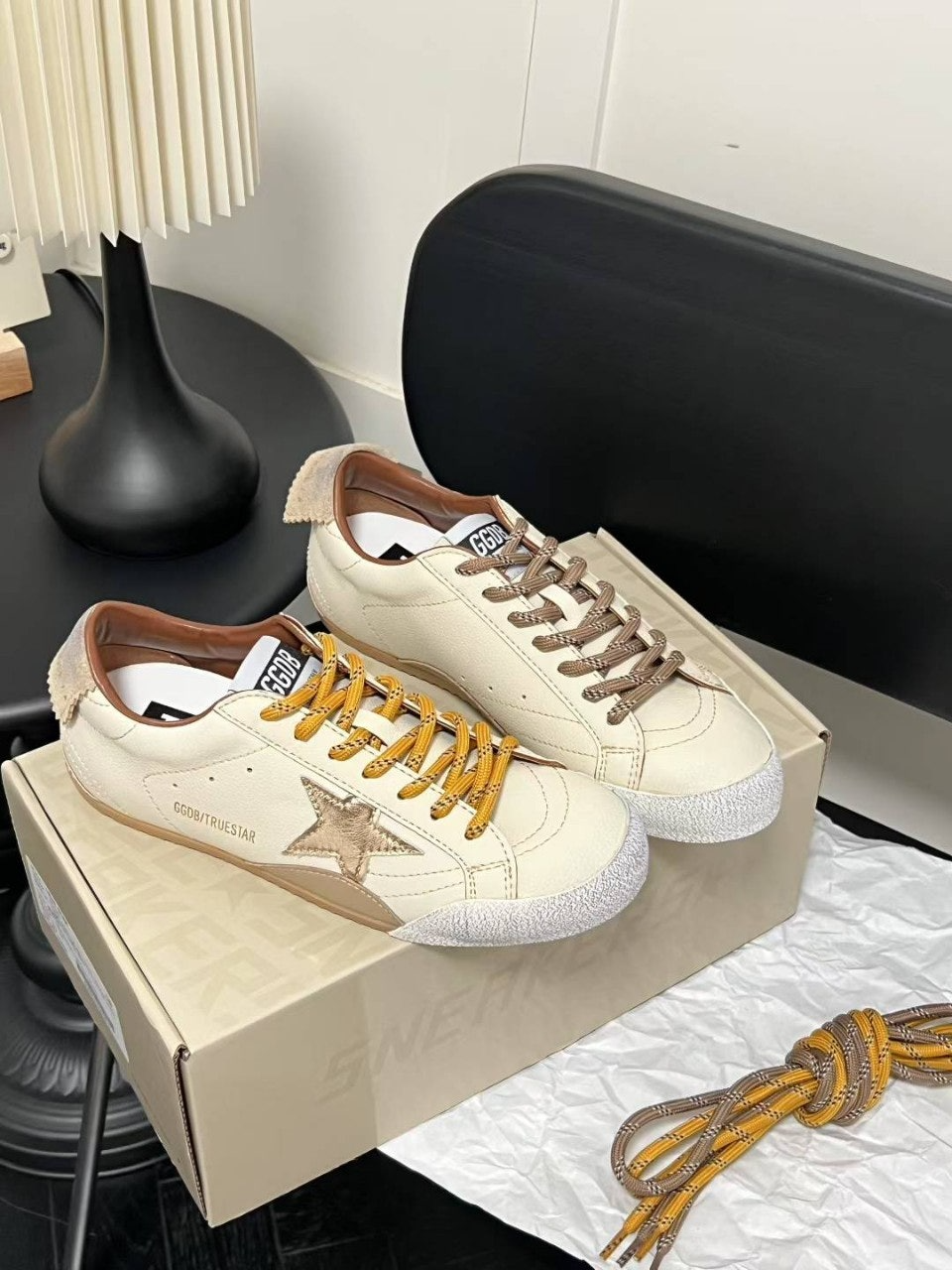 골든구스-신발-국내배송 25 FW Golden Goose 트루 스타 스니커즈.