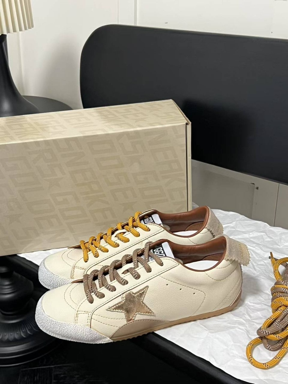 골든구스-신발-국내배송 25 FW Golden Goose 트루 스타 스니커즈.