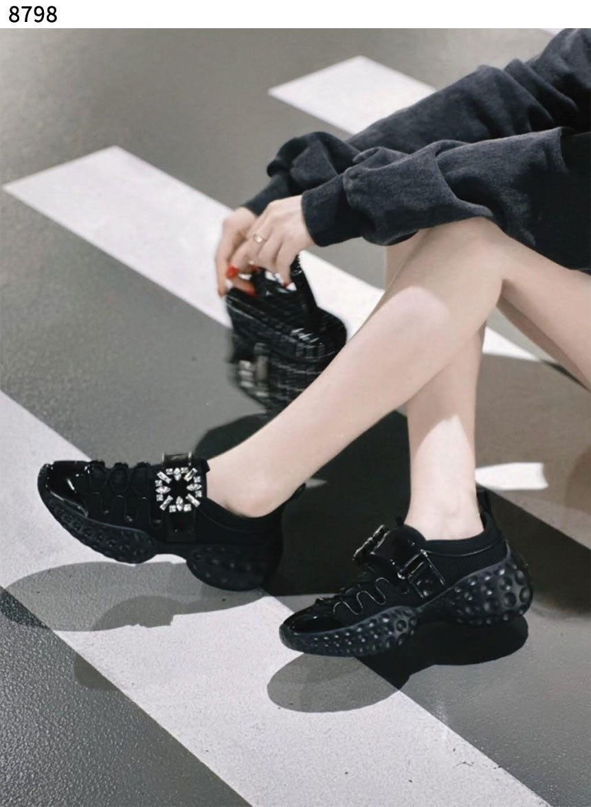 로저비비에-신발-국내배송 비브 런 라이트 트레키 스니커즈