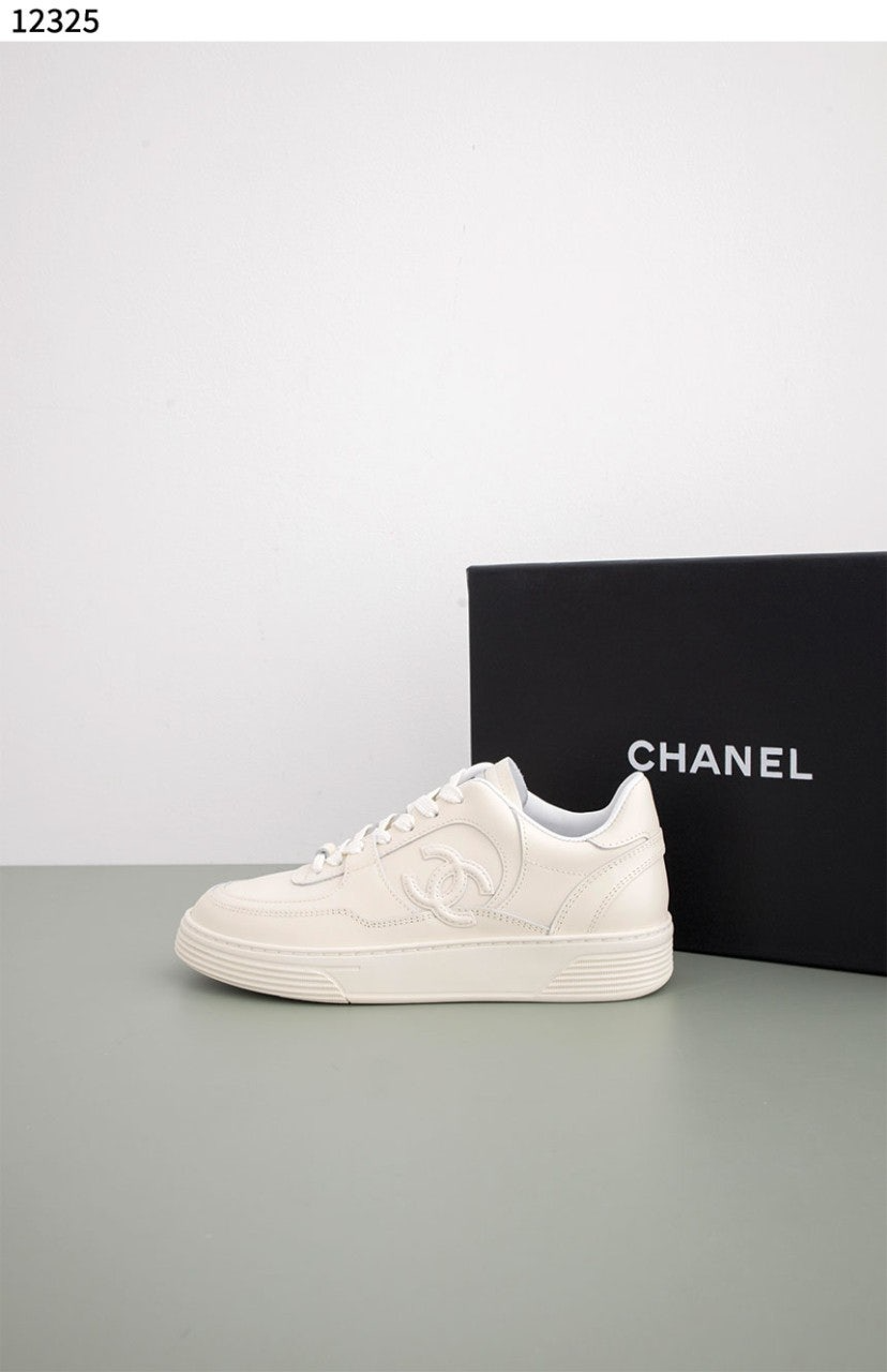 샤넬-신발-국내배송 스니커즈 카프스킨 & 화이트