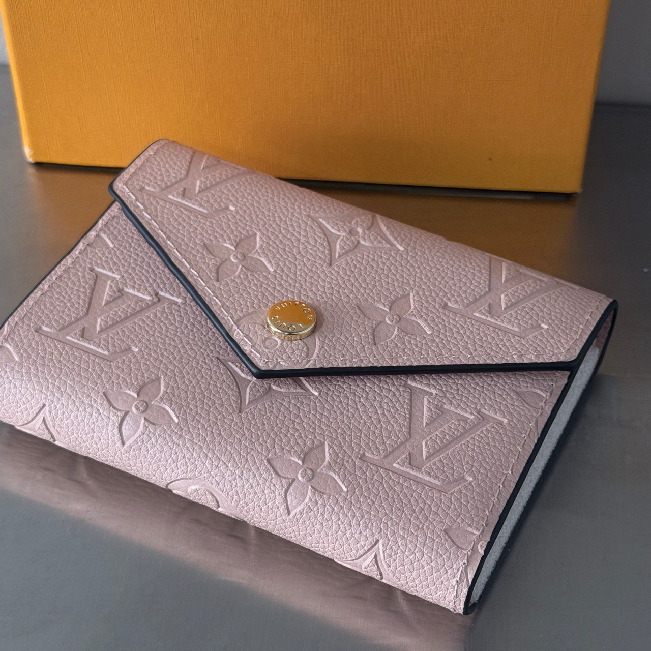 루이비통-지갑-국내배송 빅토린 월릿 로즈오팔레