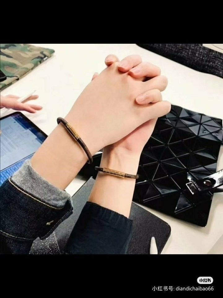 루이비통-팔찌-국내배송 컨피덴셜 팔찌